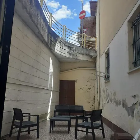 Accogliente Monolocale Con Veranda Nyaraló
