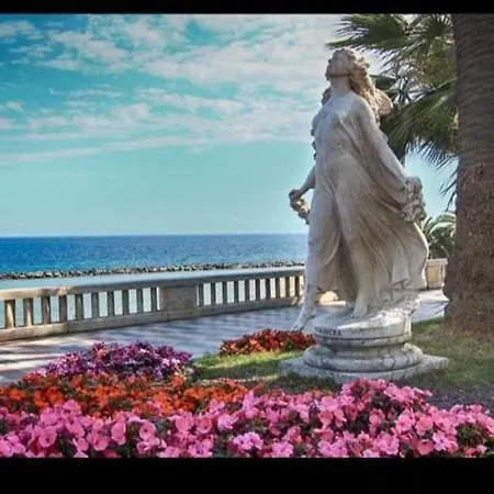 Accogliente Monolocale Con Veranda San Remo